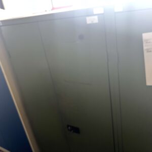 Werkstattschrank (mit Inhalt) – Bild 1