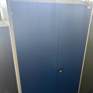 Werkstattschrank (mit Inhalt) – Bild 1