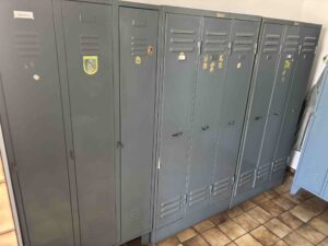 Posten Metallkleiderspinde
