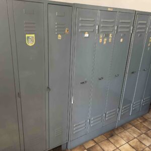 Posten Metallkleiderspinde – Bild 1