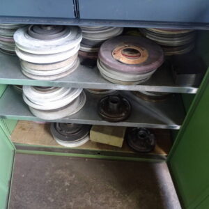 Werkstattschrank (mit Inhalt) – Bild 2