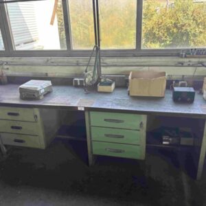 Doppel-Werkbank (mit Inhalt) – Bild 1