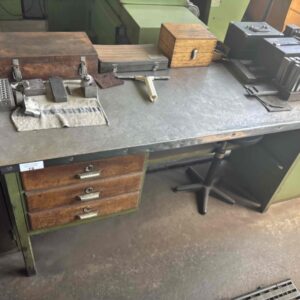Werkbank mit Schubladen, Platte metallbelegt – Bild 3