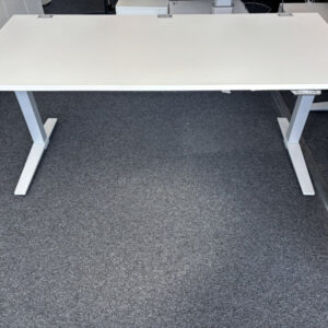 KOENIG & NEURATH Talo.S elektrisch höhenverstellbarer Schreibtisch, 180 x 90 – Bild 1