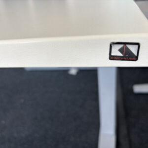 KOENIG & NEURATH Talo.S elektrisch höhenverstellbarer Schreibtisch, 180 x 80 – Bild 4