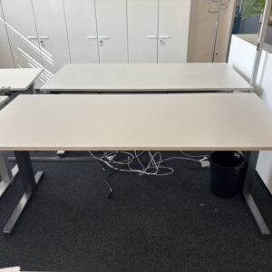 STEELCASE Activa Lift 2 elektrisch höhenverstellbarer Schreibtisch, 160 x 80 – Bild 1