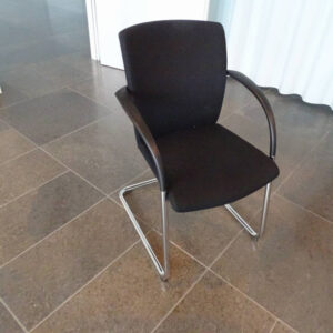 KÖNIG & NEURATH Freischwinger Bepsrechungsstuhl Besucherstuhl nicht stapelbar – Bild 2