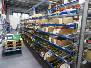 SCHÄFER KDR Durchlaufregal mit Rollenbahnen