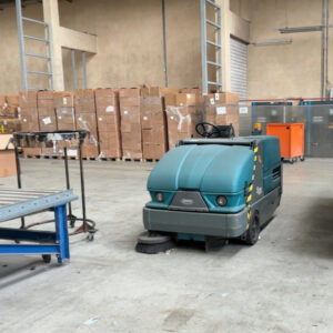 .TENNANT S20 Aufsitzkehrsaugmaschine – Bild 1