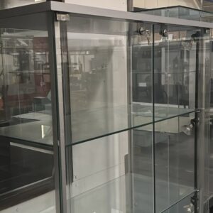 ,Vitrinenschrank beleuchtet – Bild 4