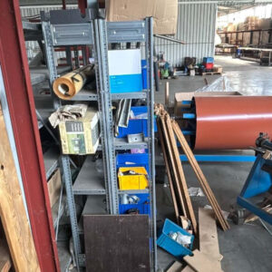 Kleinteileregal mit Sichtlagerboxen – Bild 2