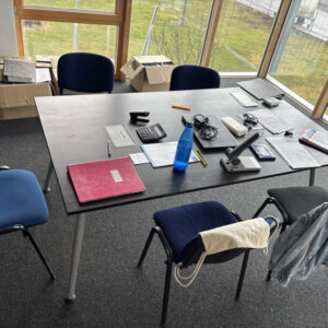 Besprechungsgruppe mit Tisch und 5 Stühlen blau/schwarz – Bild 2